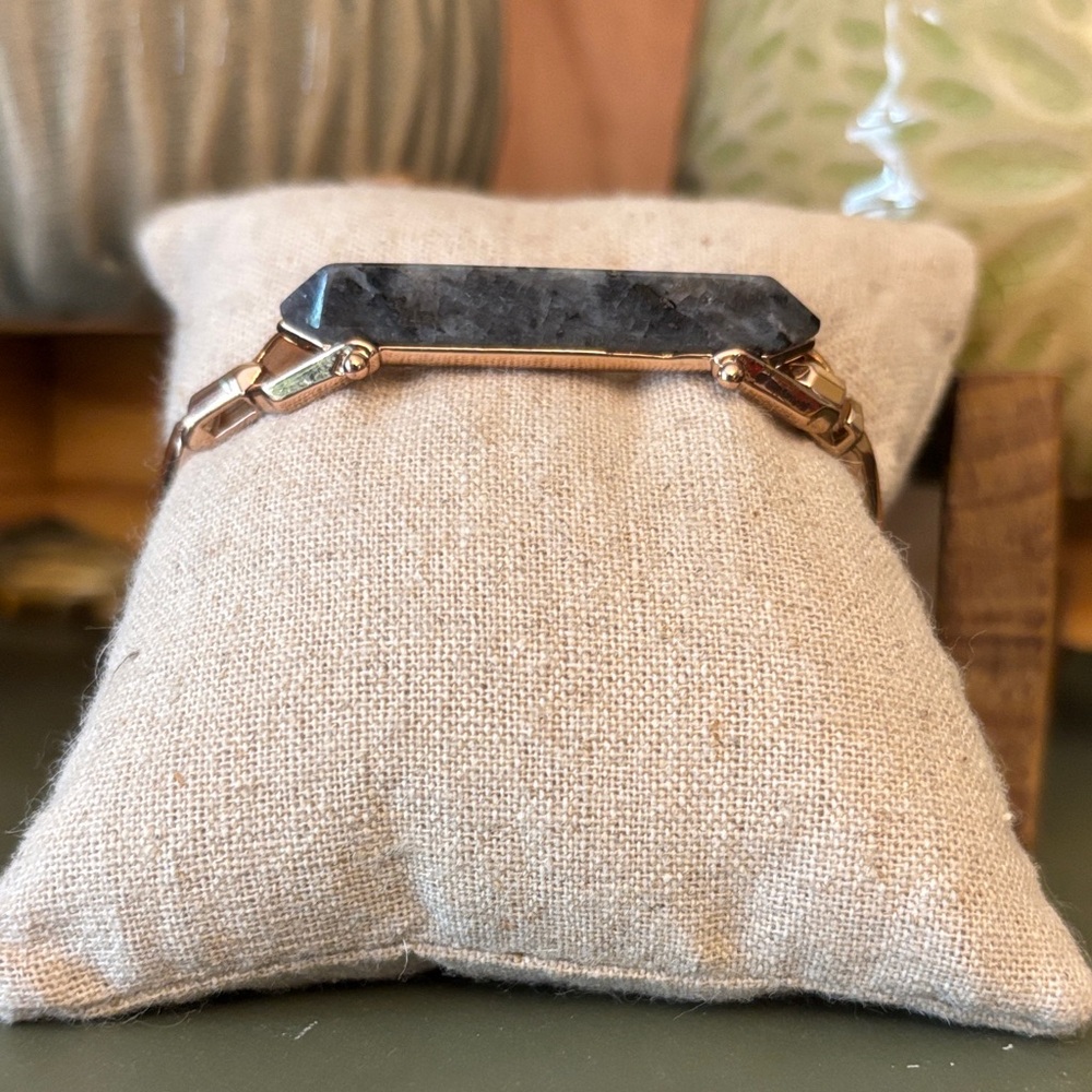 Stella & Dot Rose Gold Rebel Stone Bangle Bracelet, excellent condition